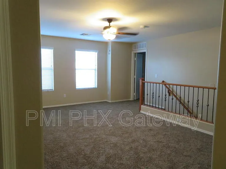 1139 E Lowell Ct — Photo 10