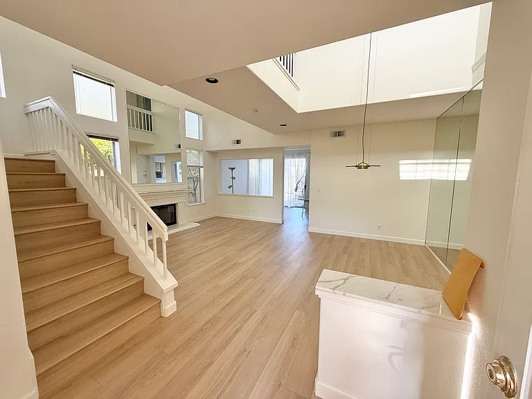 154 Asby Bay — Photo 5