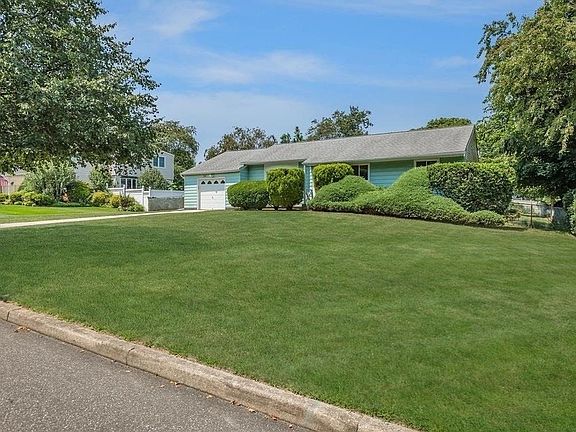 3rd image of 1207 McFadden Dr