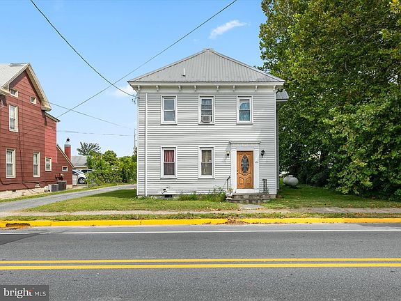2nd image of 206 N Bedford St