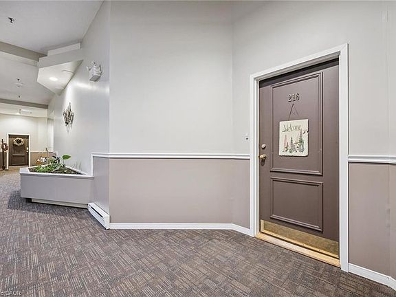 2nd image of 1009 Queenston Rd #216