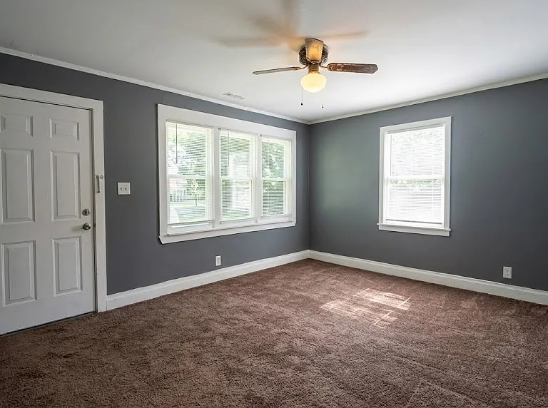 20 Youmans Dr — Photo 2