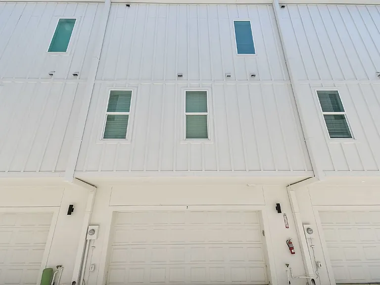 121 E Warren Ave #4 — Photo 27