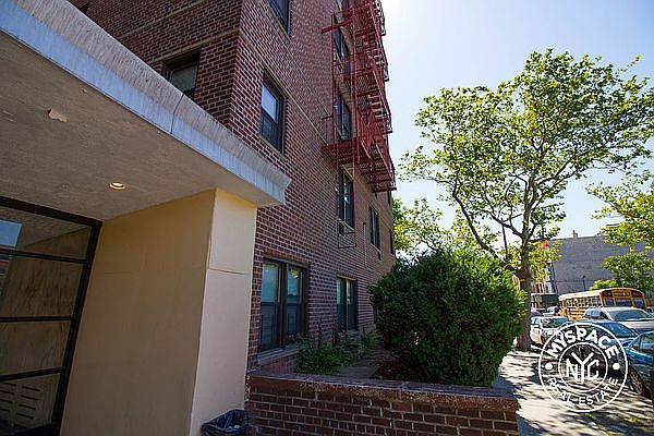 1st image of 250 Clarkson Ave APT 610
