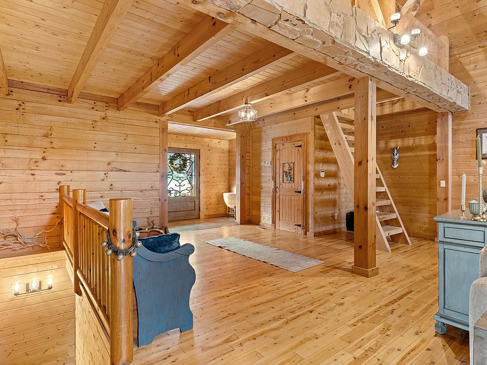 16th image of 2063 Kennedy Creek Rd