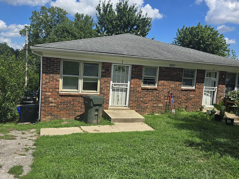 1997 Cambridge Dr #1