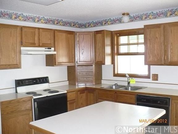 3rd image of 1684 Wexford Way