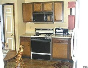 3rd image of 12 Greystone Dr