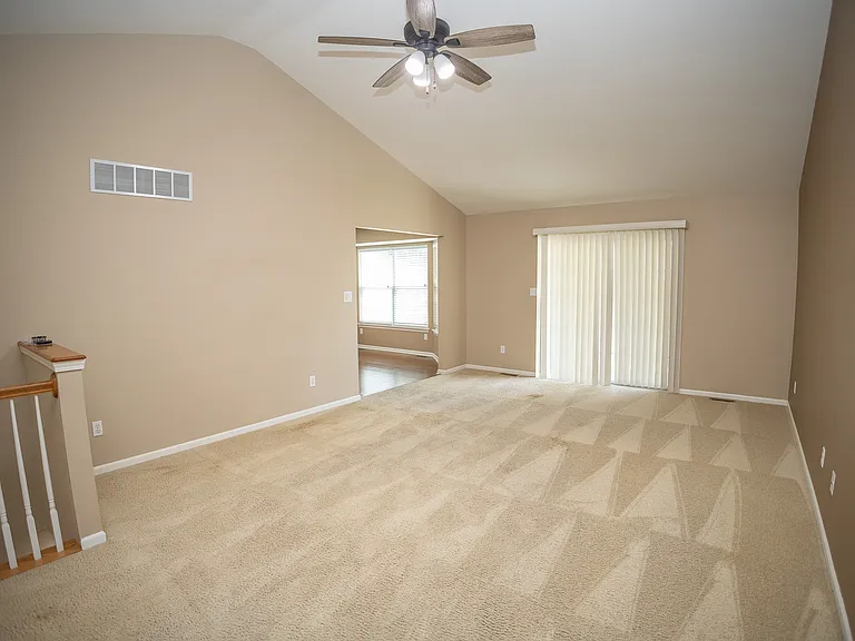 3725 Oxford Rd — Photo 6