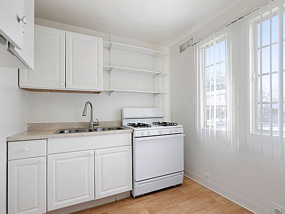 2nd image of 6563 Tait St