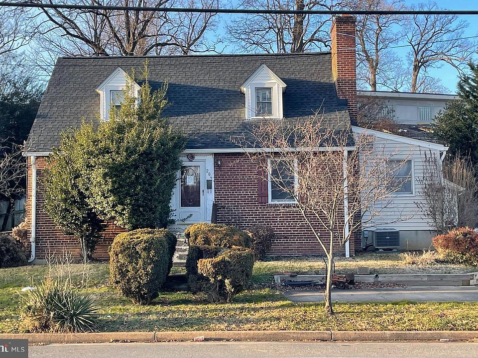 1st image of 204 S West St