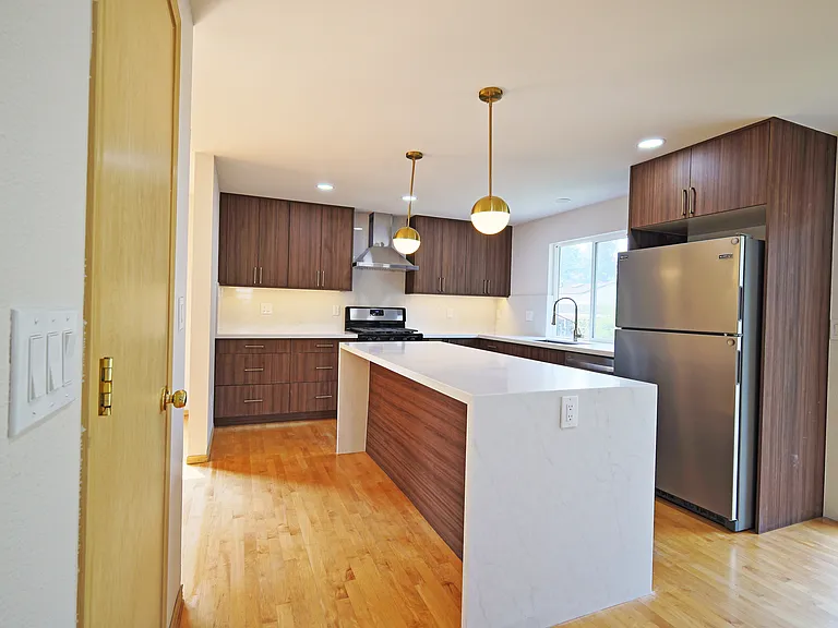 4006 NE 18th St — Photo 13