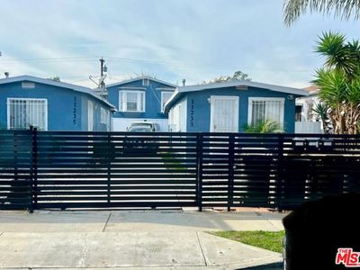 11233 Raymond Ave, Los Angeles, CA, 90044