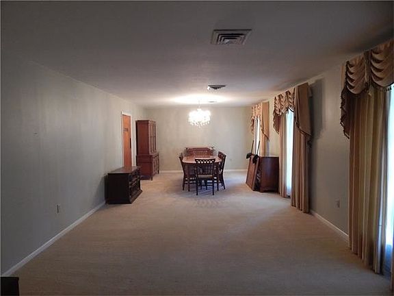 3rd image of 436 Fairfield Ave