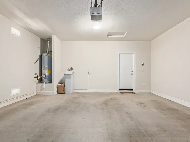 1019 W Spur Dr — Photo 26