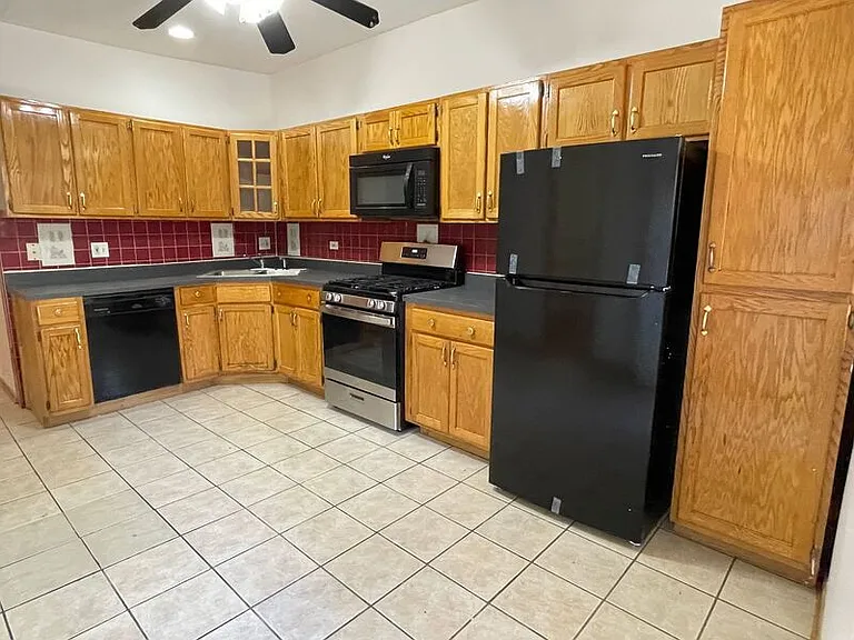 902 N California Ave #1R — Photo 1