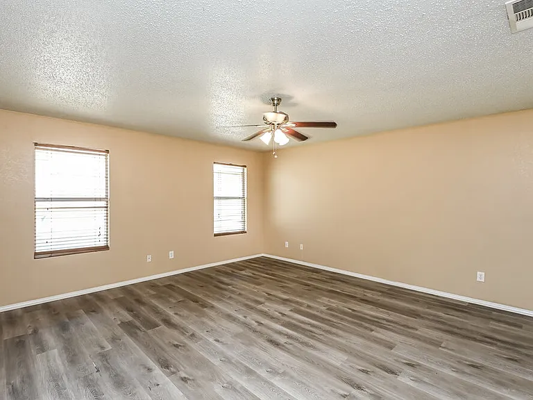 5213 Bedfordshire Dr — Photo 9
