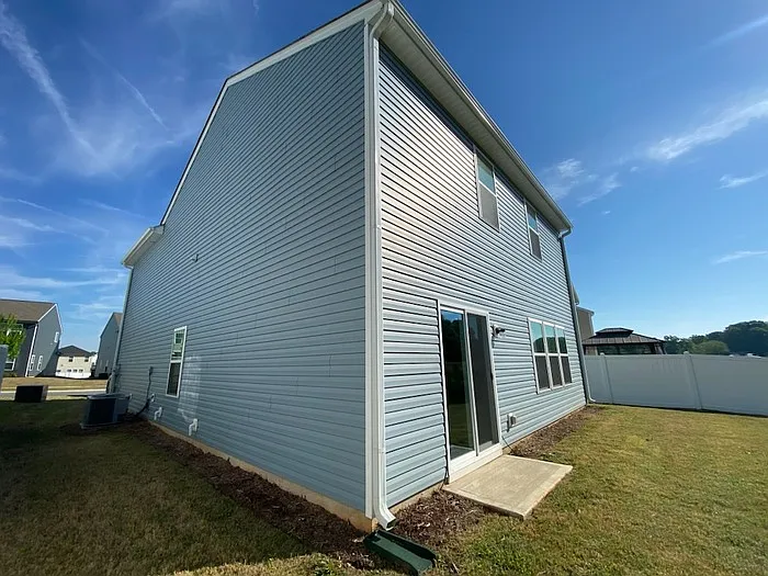 1221 Freeman View Dr — Photo 6