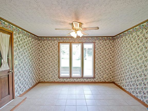 4th image of 15579 Quinn Rd