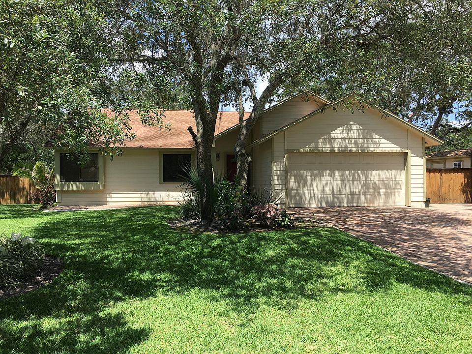 1st image of 1226 Poinsettia Dr
