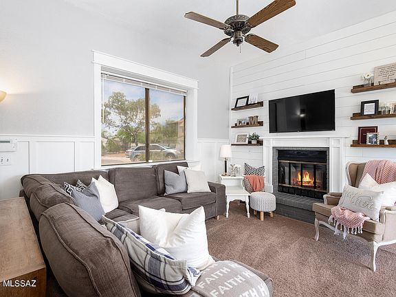 5th image of 2641 W Bensbrook Pl