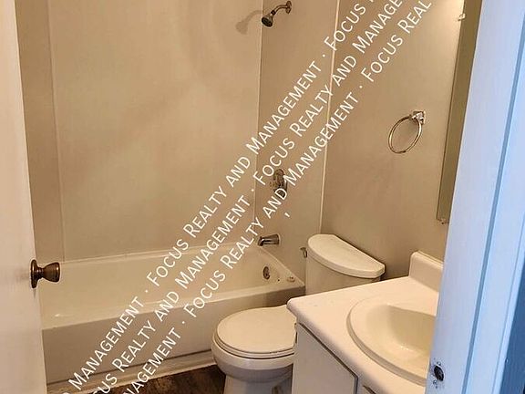 4th image of 1239 Green Valley Dr #B