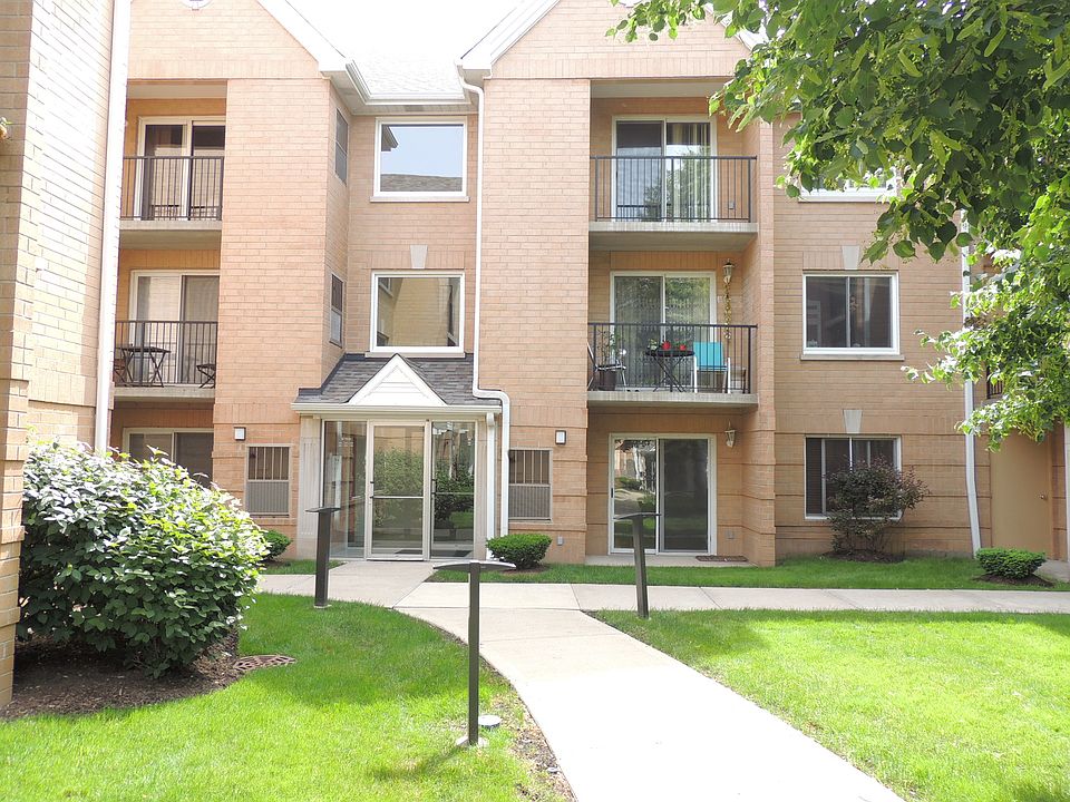 1st image of 8700 W Evelyn Ln APT 105