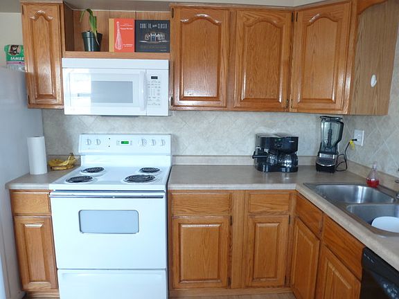 3rd image of 445 Duck Ln #445