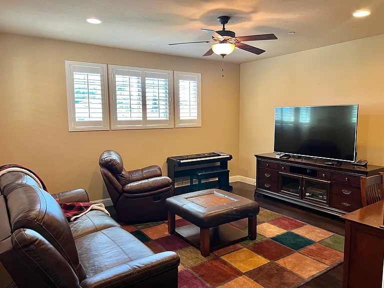 1407 W Colonial Pkwy — Photo 17