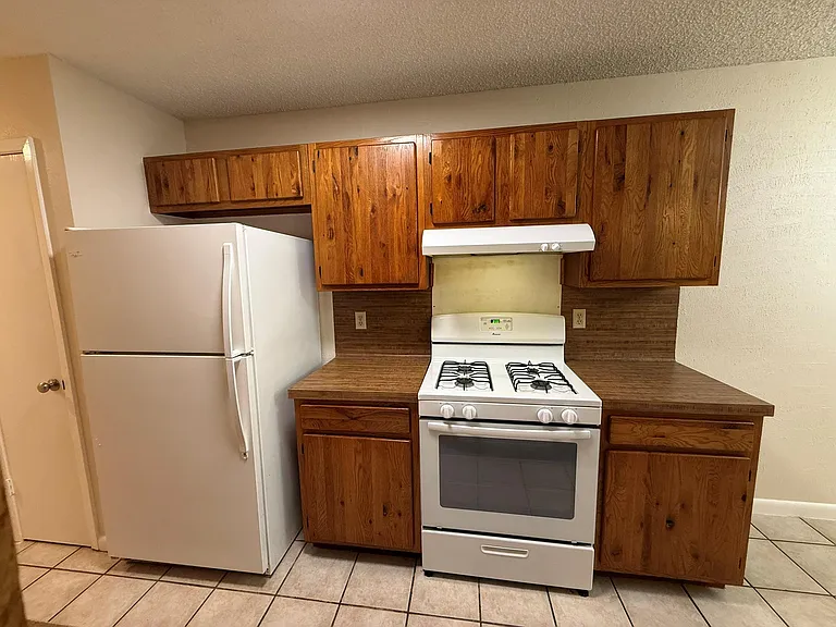 11945 Sunhillow Bnd #B — Photo 10