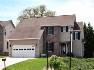 106 Driftstone Cir, Arden, NC 28704