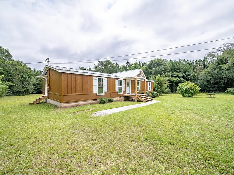 70 Shephard Dr — Photo 4