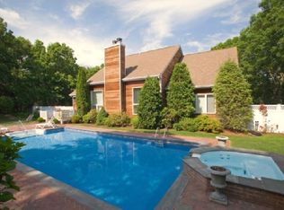 2784 Deerfield Rd, Sag Harbor, NY 11963