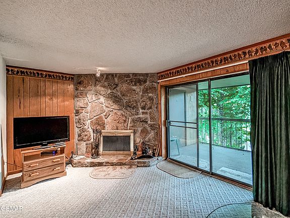 2nd image of 1235 Ski Mountain Rd APT 610
