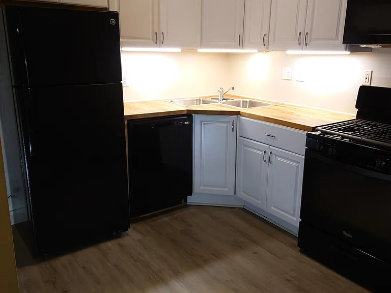 1832 Bolton St #3A — Photo 21
