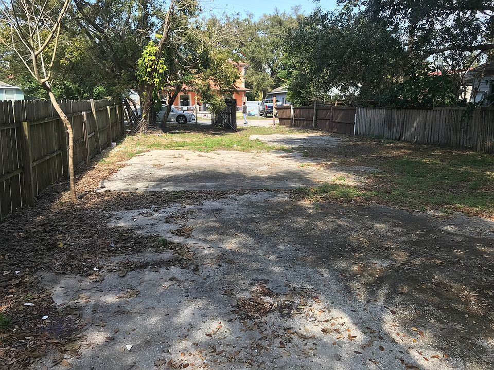 1st image of 3207 E 10th Ave