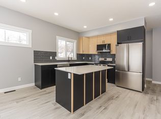 11547 Saint Albert Trl NW #11549, Edmonton, AB T5M3L4