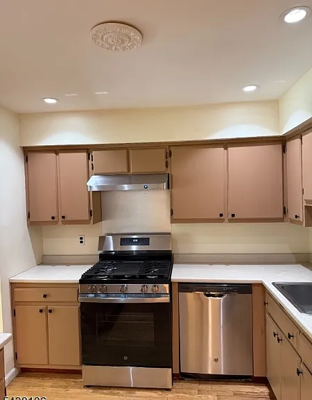 8 Stockton Ct — Photo 10