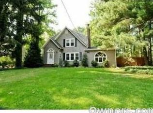97 Tillotson Rd, Fanwood, NJ 07023