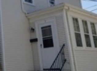 5 Davis Ct, Newport, RI 02840