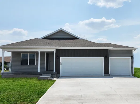 225 Sumac Dr, Palo, IA 52324