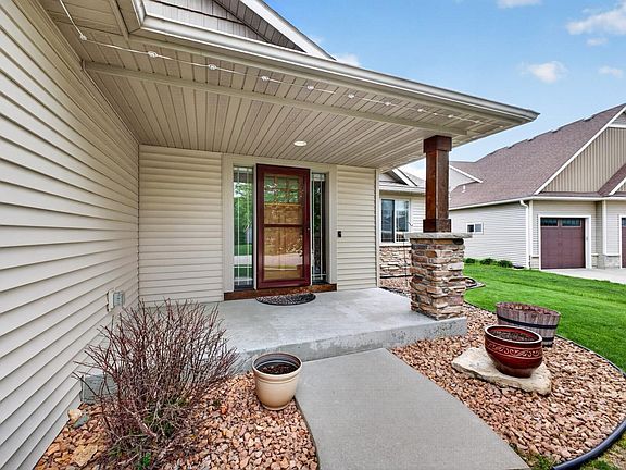 3rd image of 4201 Dodge Ln NE