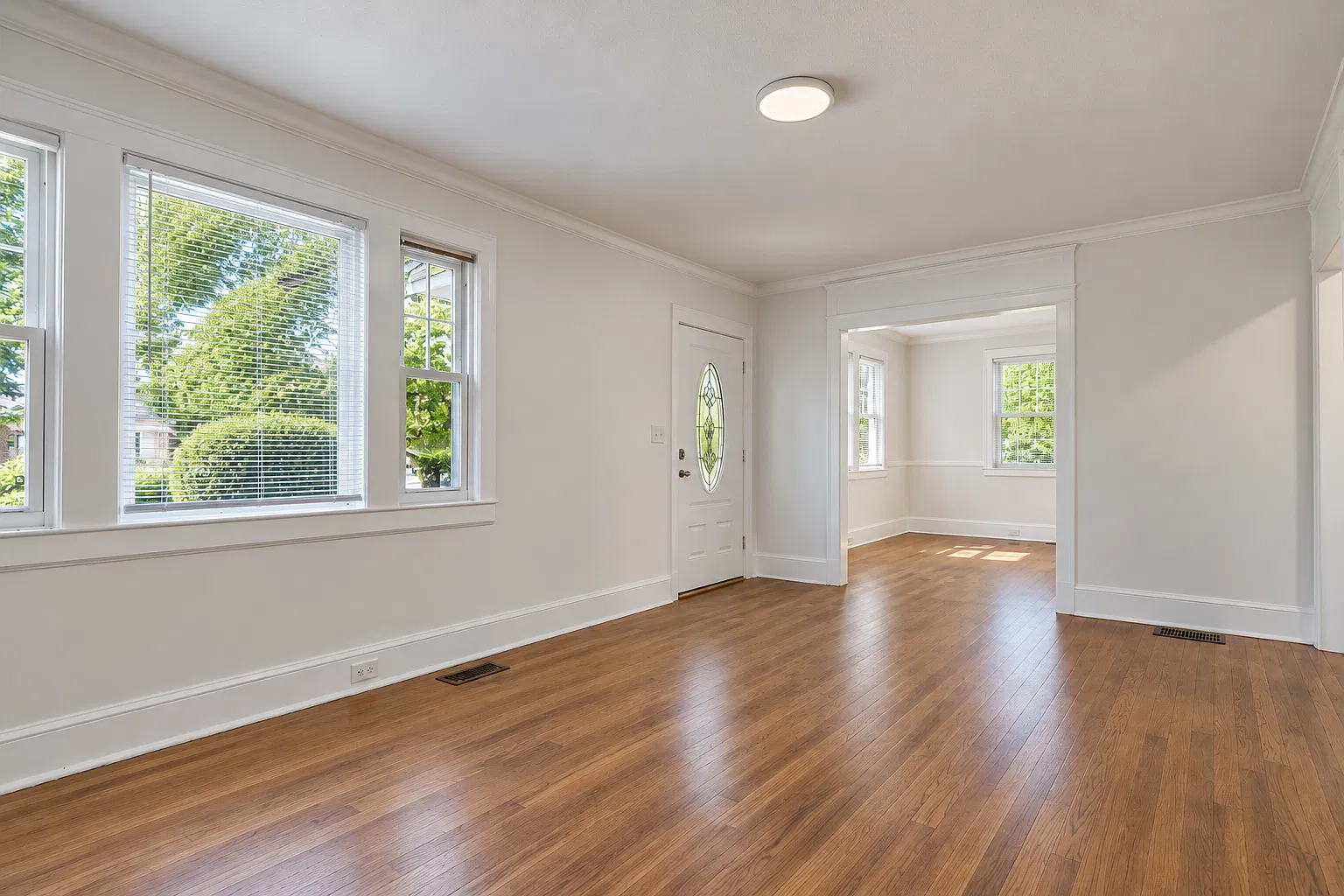 4 bed, 1400 sqft, $1,500 — Photo 3