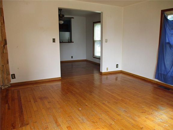 2nd image of 301 W South 2nd St