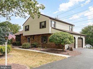 1409 Regency Cir, Harrisburg, PA 17110