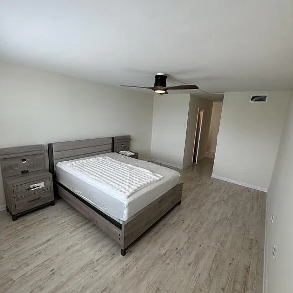 925 N Halifax Ave — Photo 36