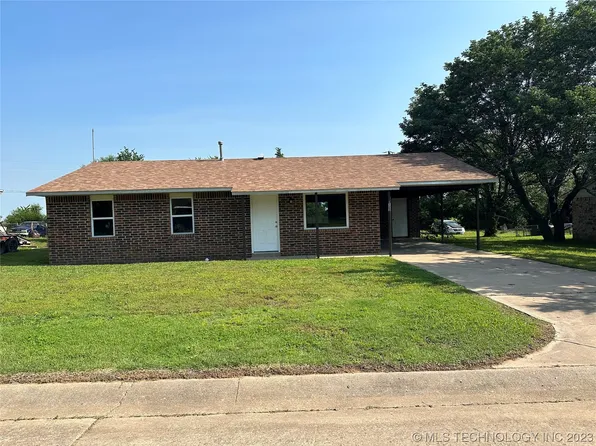 1523 N Fallin Ave, Hominy, OK 74035