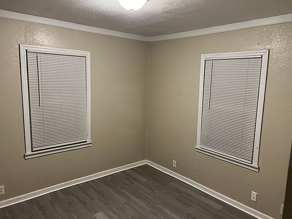 4th image of 409 W Lincoln Ave