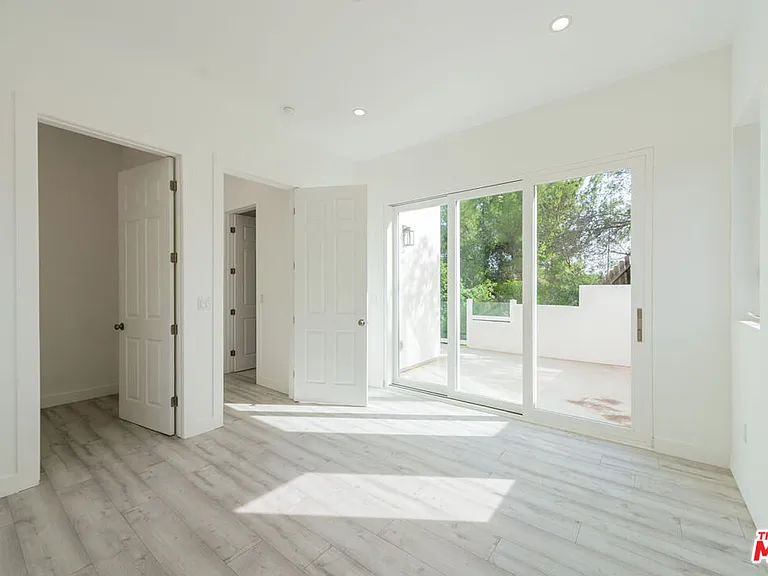 4724 N El Caballero Dr — Photo 13