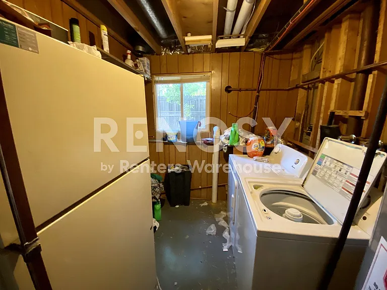 1237 Constitution Ave — Photo 17